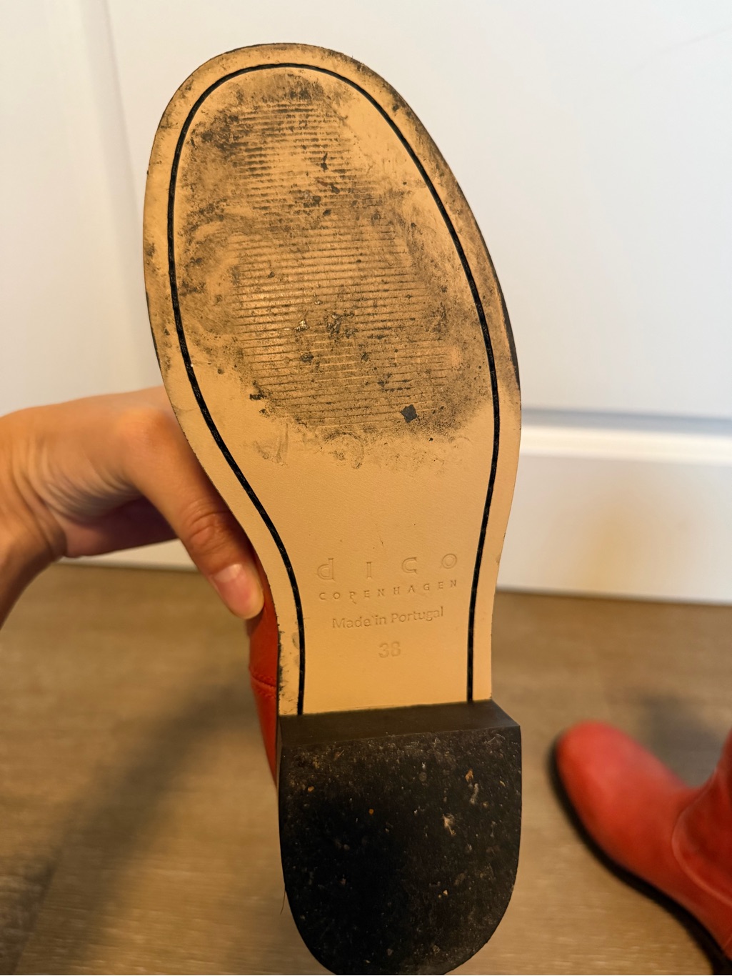 Dico Julia Gaucho Boot In Red Escovado Leather — image 6 of 7